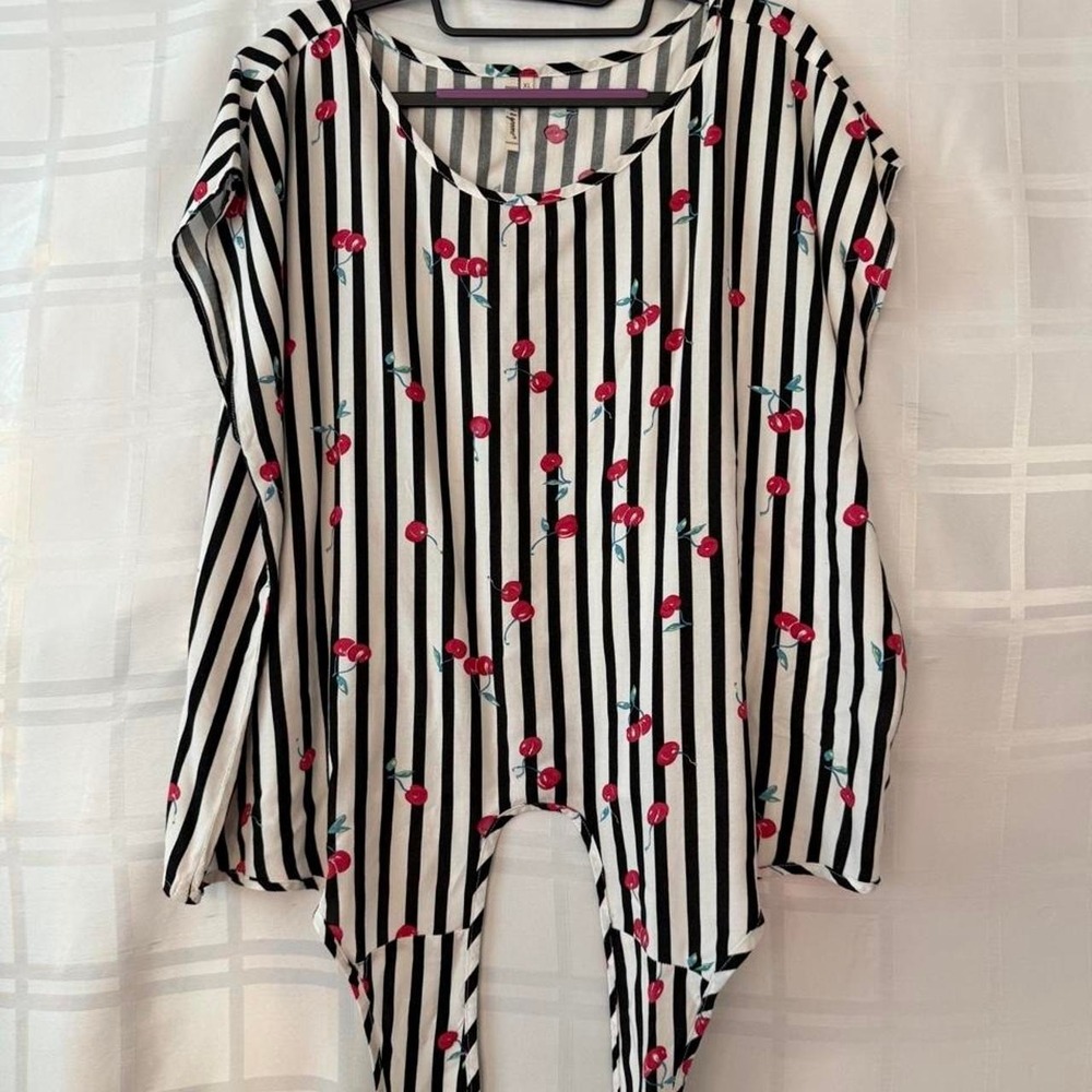 Women's XL Black and White Striped Flowy Blouse w/ Cherries & Tie At The Bottom
